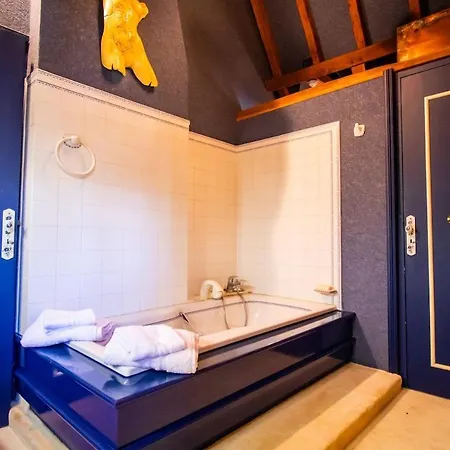 Chateau Les Fournels Holiday home Villefranche-du-Perigord