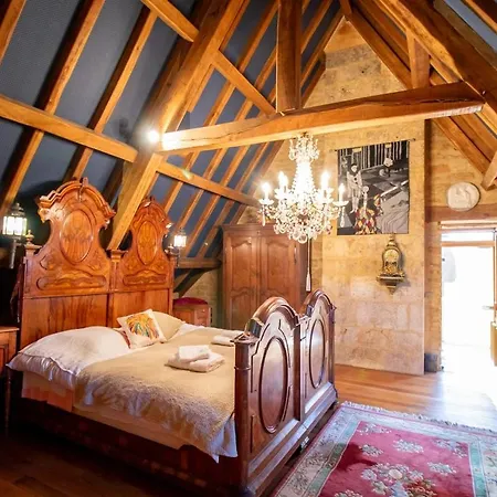 Chateau Les Fournels Holiday home